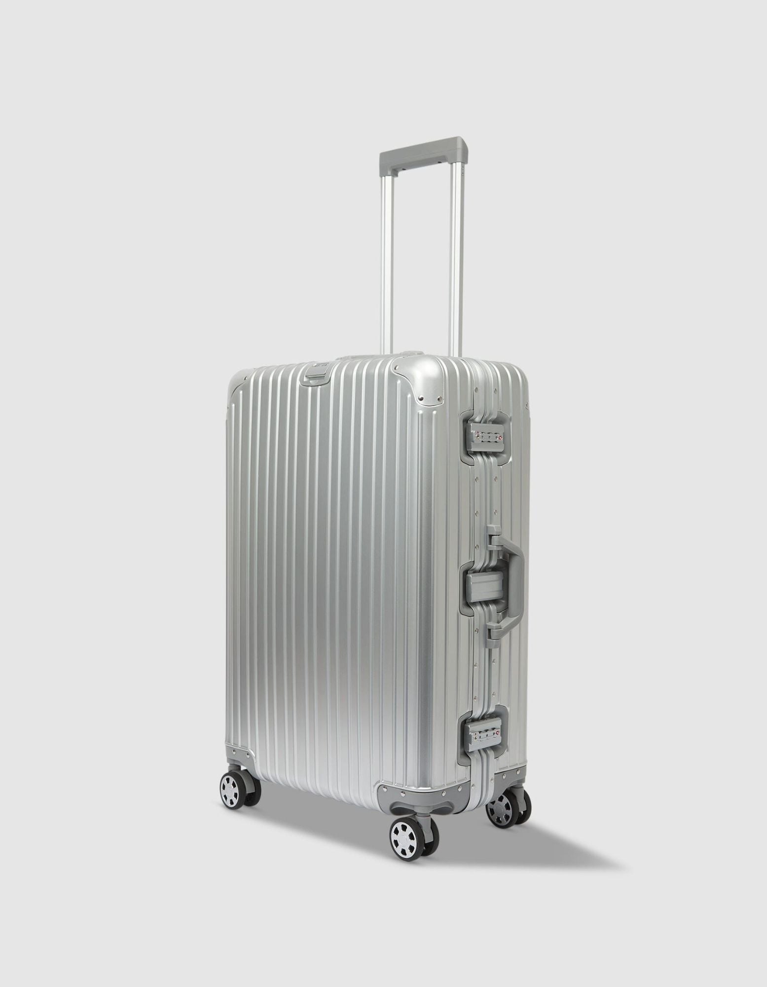 26" Medium Aluminium Suitcase - Silver